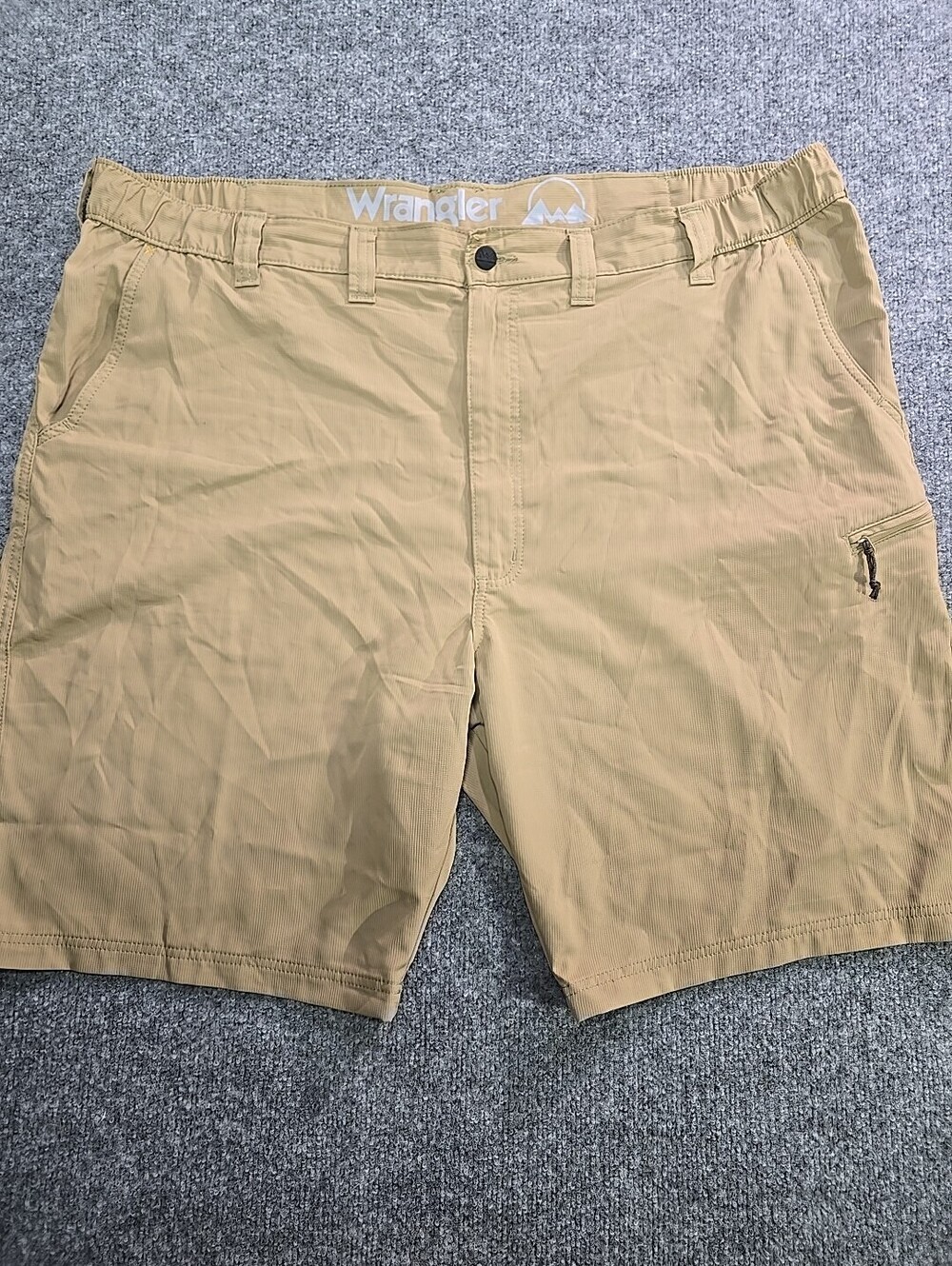 Men's Wrangler Originals Tan Beige Zip Leg Nylon Chino Short Size 48 Big & Tall